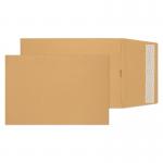 The image shows a set of Blake Gusset Envelopes in Blake Avant Garde Cream Manilla. The envelopes have a convenient Peel & Seal closure and are 229x162mm in size. The sturdy 130gsm paper gives the envelopes a high-quality feel. A pack of 125 envelopes is shown.