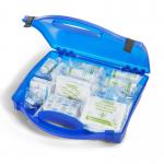 This detailed first aid kit is specifically designed for kitchen and catering environments. It contains all the necessary supplies for handling minor to moderate injuries. The kit is easily accessible with a click-open design and is perfect for any workplace.