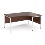 Maestro 25 right hand ergonomic desk 1600mm wide - white bench leg frame, walnut top MB16ERWHW