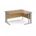 Maestro 25 right hand ergonomic desk 1400mm wide - silver cable managed leg frame, oak top MCM14ERSO