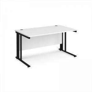 Maestro 25 straight desk 1400mm x 800mm - black cable managed leg
