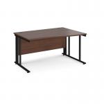 Maestro 25 right hand wave desk 1400mm wide - black cable managed leg frame, walnut top MCM14WRKW