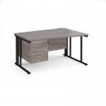 Maestro 25 right hand wave desk 1400mm wide with 3 drawer pedestal - black cable managed leg frame, grey oak top MCM14WRP3KGO