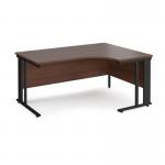 Maestro 25 right hand ergonomic desk 1600mm wide - black cable managed leg frame, walnut top MCM16ERKW