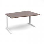 TR10 right hand wave desk 1400mm - white frame and walnut top