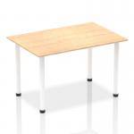 This image features a sleek, modern Dynamic Tables Impulse 1400mm Straight Table. The maple wood top is complemented by white post legs, creating a clean and professional look. Perfect for any office or workspace.