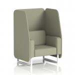 This photo features a dynamic booth with a white-legged, one-seater open design. Upholstered in Main Line Flax fabric, it boasts Newbury panels and a sleek sofa. Perfect for any modern space.