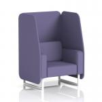 A sleek open booth lined with white legs, tailored to your specifications. The synergy fabric adds a touch of sophistication to this 1-seater booth. Custom panels and a sofa complete the modern design.