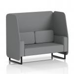 The dynamic booths are visually appealing, with black legs and open design, making them perfect for any modern setting. The synergy fabric adds an elegant touch, while the partner panels and sofa provide ample seating space.