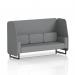 This photo captures a stylish and customizable 3-seater open booth from Dynamic Booths. The black legs add a modern touch to the look, while the synergy fabric provides comfort. Partner panels and a sofa complete the versatile design.