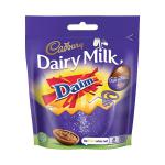 Cadbury Dairy Milk Mini Daim Eggs Bag 77g 4260878 KS42796