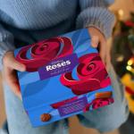 Cadbury Roses Square Tin 700g NWT8305
