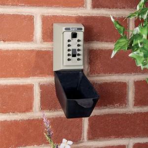Keysafe H X W X D - 104 X 64 X 49 mm Int H X W X D - 70 X 39 X 25 mm